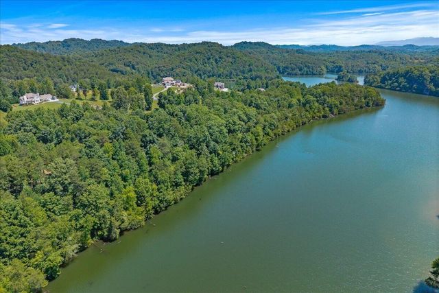 16 Copper Still Way Drive, Madisonville, TN 37354