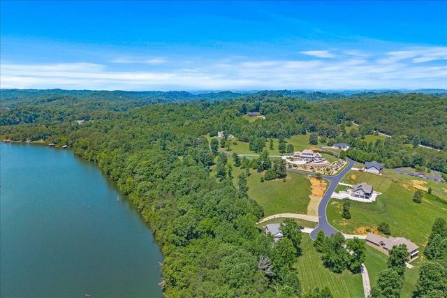 16 Copper Still Way Drive, Madisonville, TN 37354