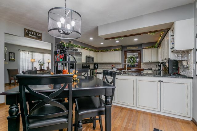 2626 MEADOWVIEW DR, Jefferson City, MO 65109