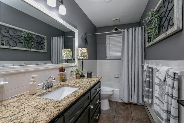 2626 MEADOWVIEW DR, Jefferson City, MO 65109