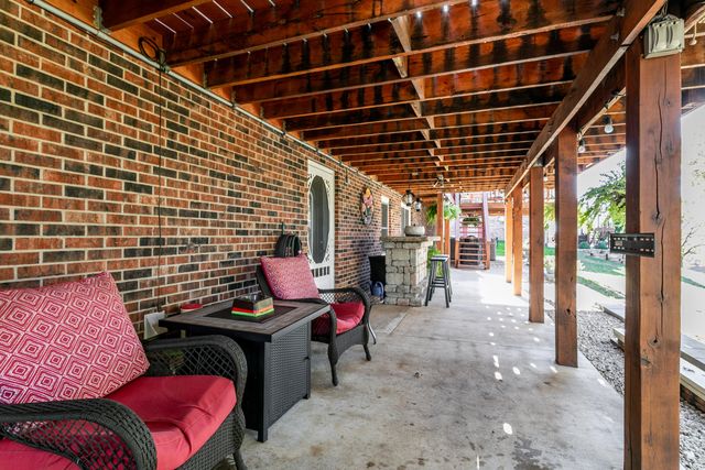 2626 MEADOWVIEW DR, Jefferson City, MO 65109