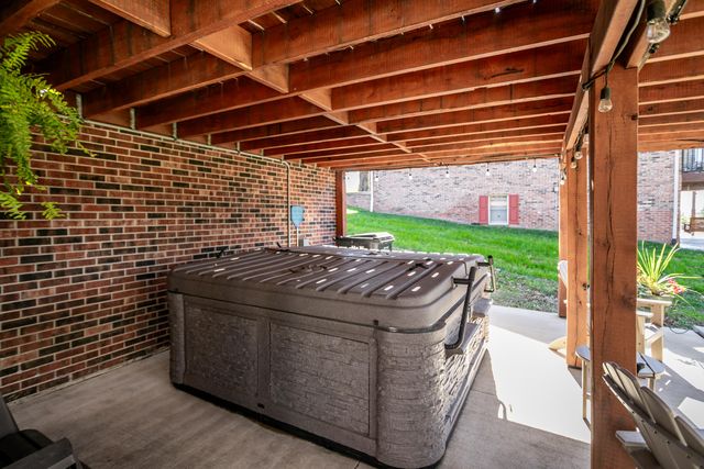 2626 MEADOWVIEW DR, Jefferson City, MO 65109