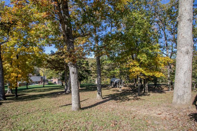 2626 MEADOWVIEW DR, Jefferson City, MO 65109