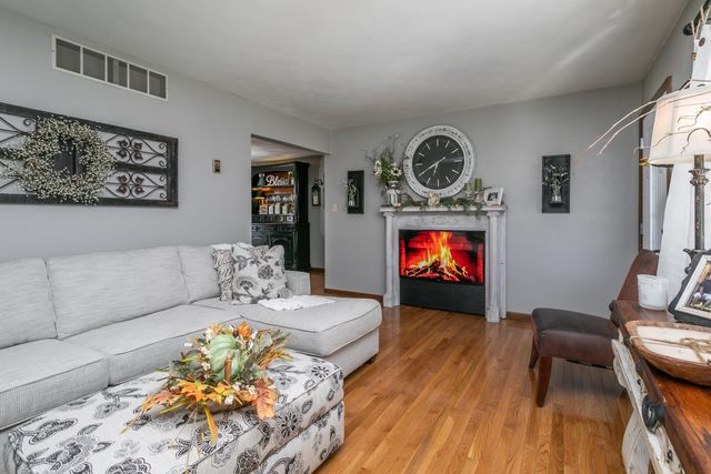 2626 MEADOWVIEW DR, Jefferson City, MO 65109