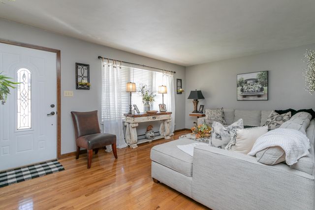 2626 MEADOWVIEW DR, Jefferson City, MO 65109