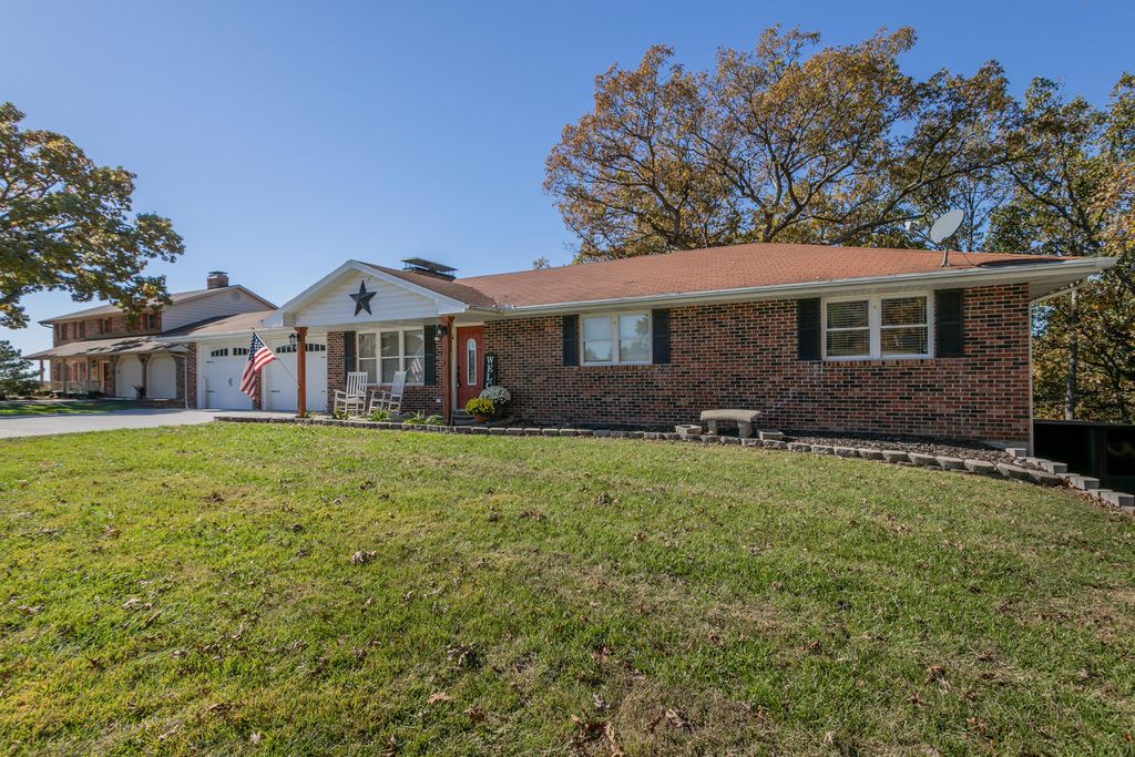 2626 MEADOWVIEW DR, Jefferson City, MO 65109