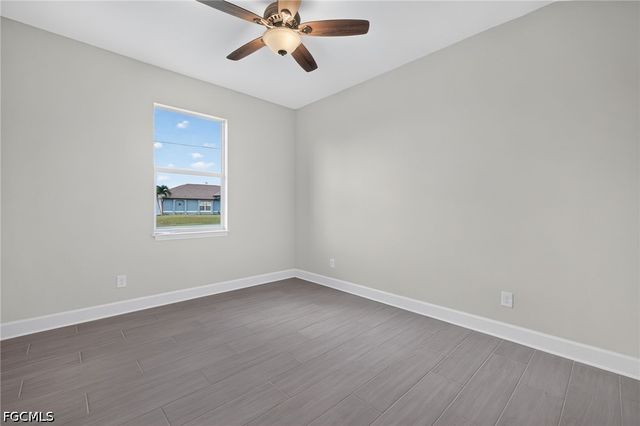 633 SW 13th ST, Cape Coral, FL 33991
