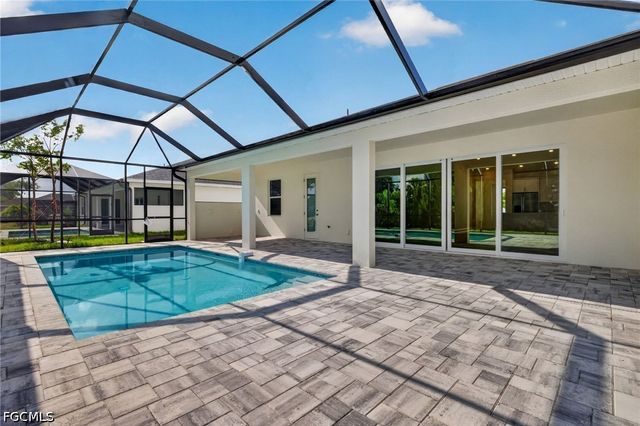 633 SW 13th ST, Cape Coral, FL 33991