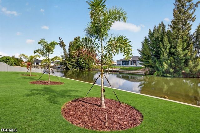 633 SW 13th ST, Cape Coral, FL 33991