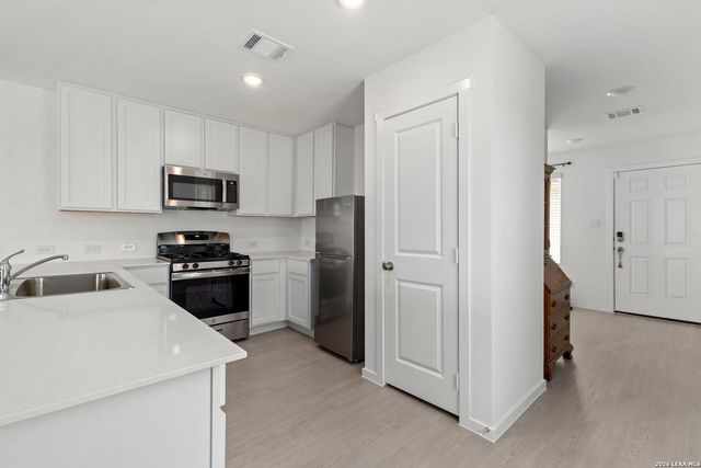 542 Kathleen Pike, San Antonio, TX 78253