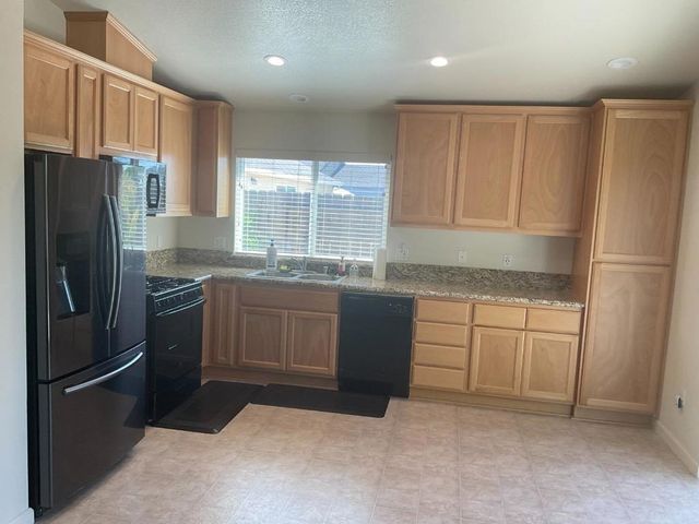 362 Rhianon Drive, Merced, CA 95341