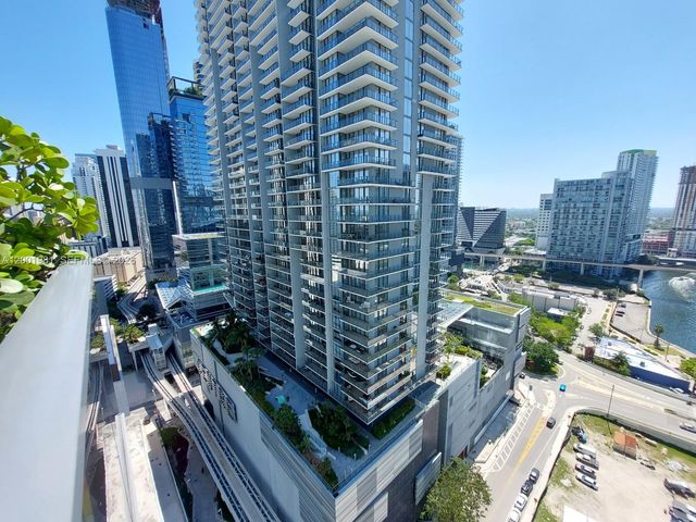 31 SE 6th St 1405, Miami, FL 33131