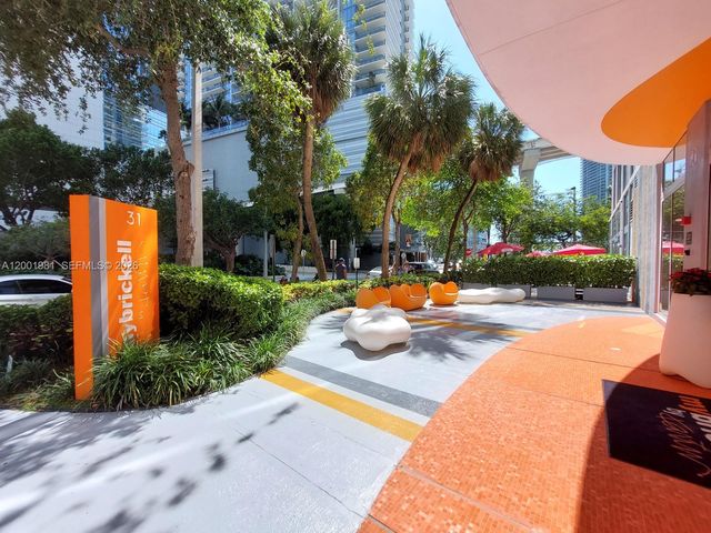 31 SE 6th St 1405, Miami, FL 33131