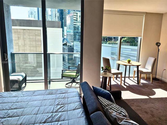 31 SE 6th St 1405, Miami, FL 33131