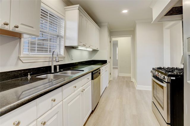 4708 Mayfair Street, Bellaire, TX 77401