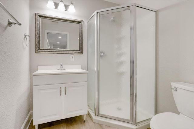 4708 Mayfair Street, Bellaire, TX 77401