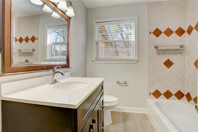 4708 Mayfair Street, Bellaire, TX 77401