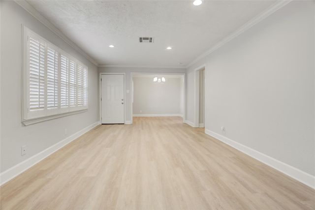 4708 Mayfair Street, Bellaire, TX 77401