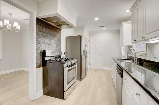 4708 Mayfair Street, Bellaire, TX 77401