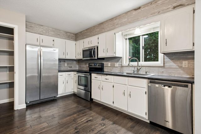 9319 173rd Street W, Lakeville, MN 55044
