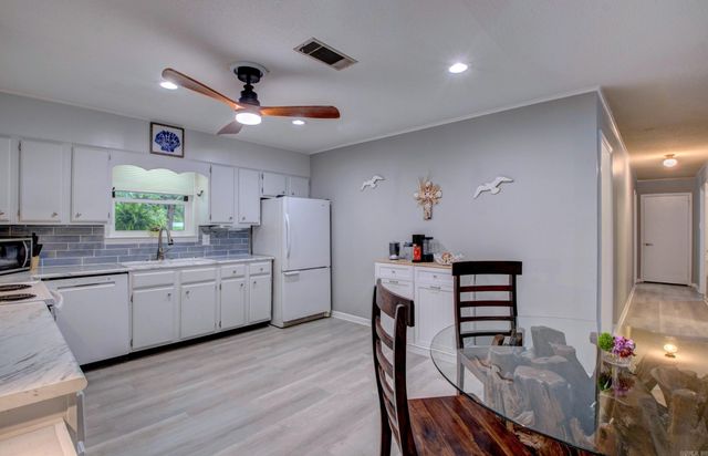 2931 Salem Road, Benton, AR 72019