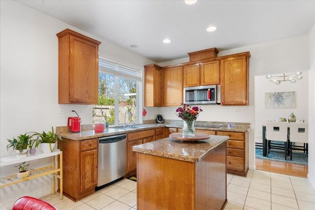 11855 Larisa Way, Rancho Cordova, CA 95742