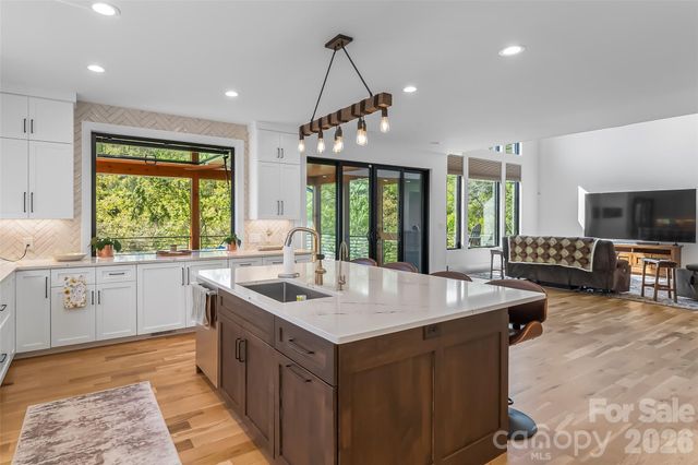 1503 Black Forest Drive, Marion, NC 28752