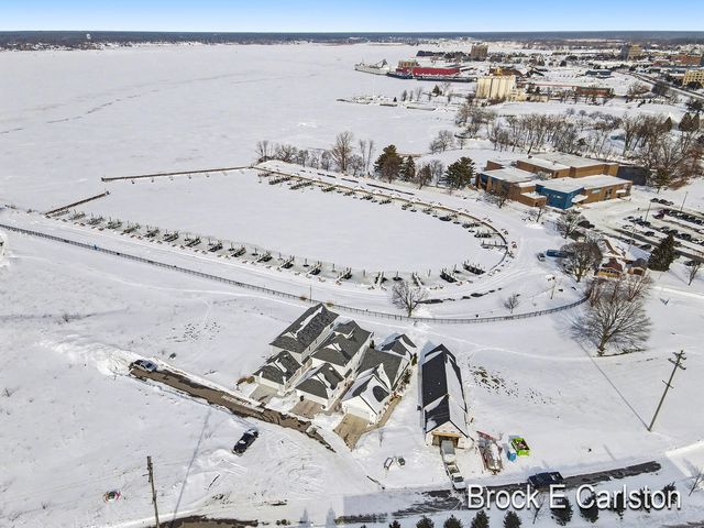 946 Boardwalk Cove Drive, Muskegon City, MI 49441