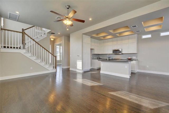 900 Banyon ST A, Austin, TX 78757