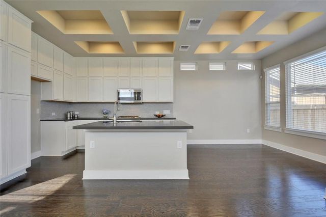 900 Banyon ST A, Austin, TX 78757