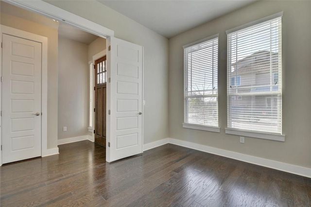 900 Banyon ST A, Austin, TX 78757