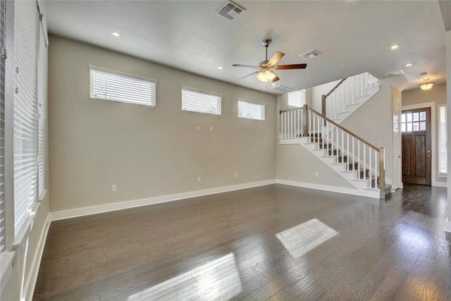 900 Banyon ST A, Austin, TX 78757