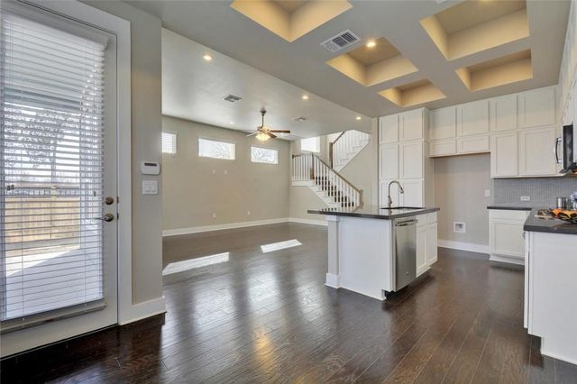 900 Banyon ST A, Austin, TX 78757