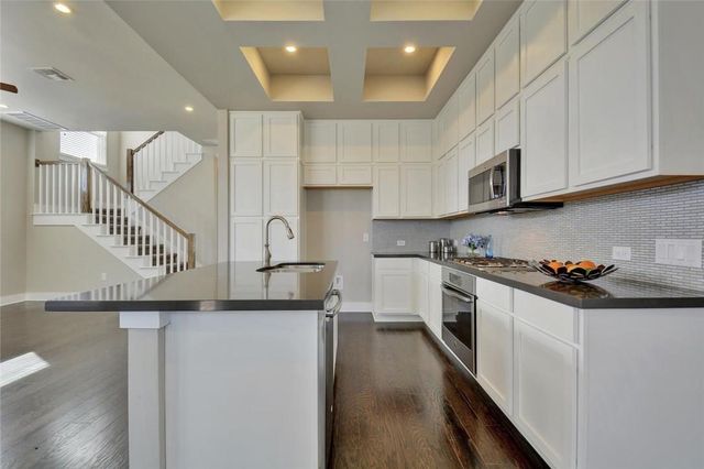 900 Banyon ST A, Austin, TX 78757