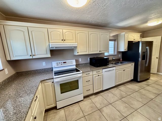 2369 N 2600 E, Layton, UT 84040