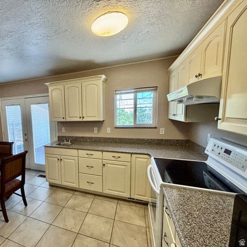 2369 N 2600 E, Layton, UT 84040