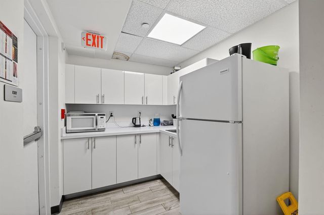 510 E Ocean Avenue 102, Boynton Beach, FL 33435