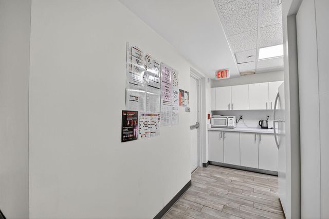 510 E Ocean Avenue 102, Boynton Beach, FL 33435