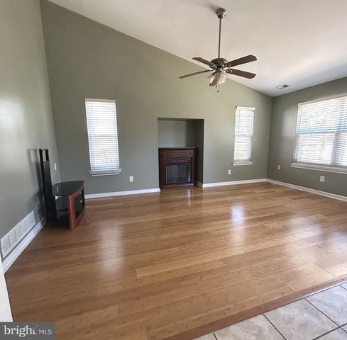 1321 BUTTERFIELD LN, Bensalem, PA 19020