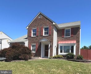 1321 BUTTERFIELD LN, Bensalem, PA 19020