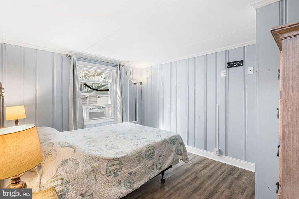 Image 17 of property listing at 13 40TH ST #4, Ocean City, MD 21842