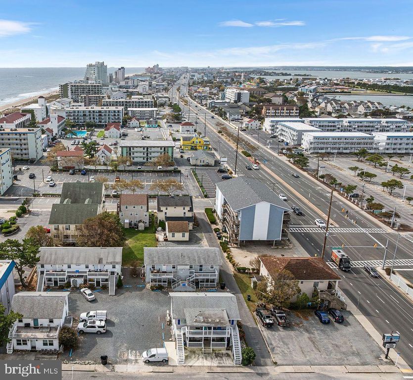 Image 21 of property listing at 13 40TH ST #4, Ocean City, MD 21842