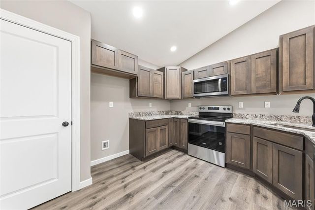 400 Chantilly Court, Warrenton, MO 63383