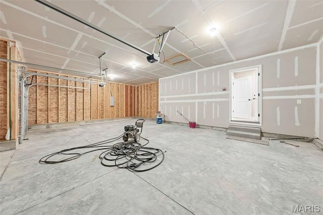 400 Chantilly Court, Warrenton, MO 63383