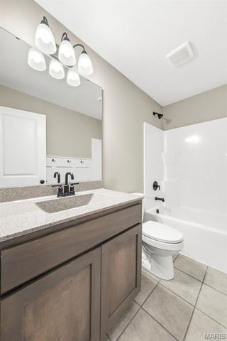 400 Chantilly Court, Warrenton, MO 63383