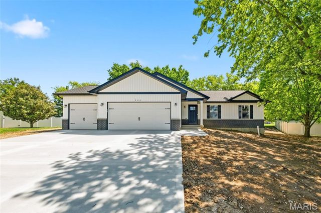 400 Chantilly Court, Warrenton, MO 63383