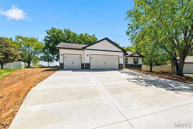 400 Chantilly Court, Warrenton, MO 63383