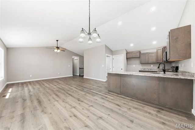 400 Chantilly Court, Warrenton, MO 63383