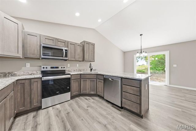 400 Chantilly Court, Warrenton, MO 63383
