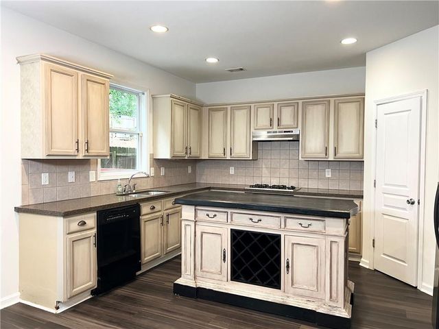 4306 Suwanee Brook Court, Buford, GA 30518